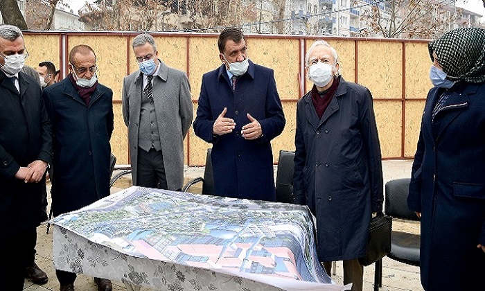 Kernek Meydanı’nda Çalışmalar Devam Ediyor