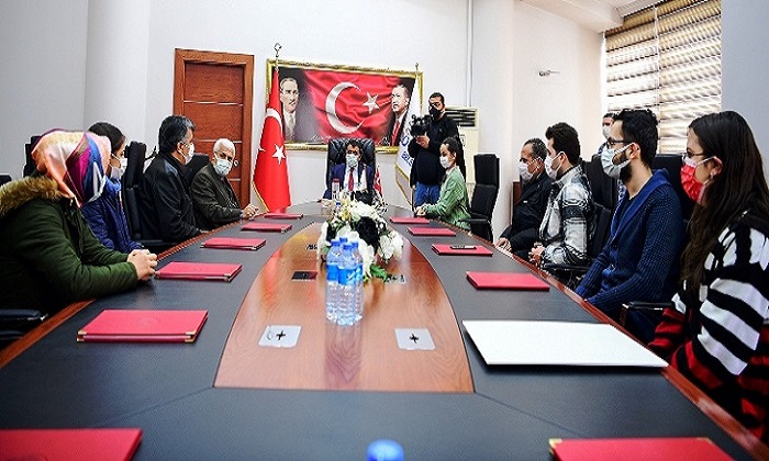 Öğrenciler Okuldan Uzak Kalsa Da Eğitime Yakın Olacak