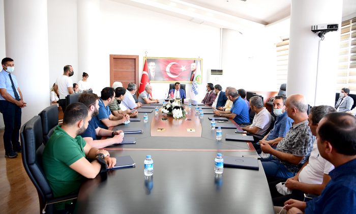GÜRKAN: SOKAK VE CADDE SAĞLIKLAŞTIRMASI NOKTASINDA ÖRNEK BİR FORMATI GETİRMEMİZ GEREKİYOR