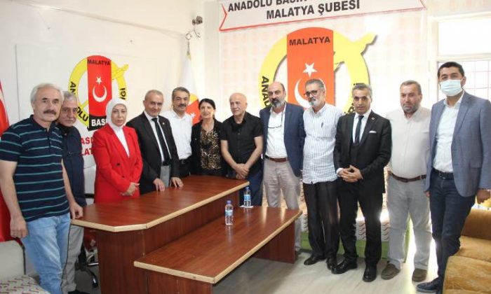 Çalık, Kalemini Haktan Yana Kullananları Tebrik Ederim