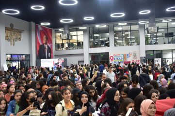 9. Malatya Anadolu Kitap ve Kültür Fuarı Yoğun Bir Katılımla Devam Ediyor