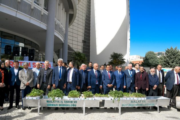 Malatya Geneli Üreticilere Sıvat ve  Sebze Fidesi Dağıtımı Gerçekleştirildi