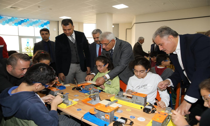 Battalgazi Beceri Atölyelerinde Geleceğin Bilim Adamları ve Teknoloji Yıldızları Yetişecek