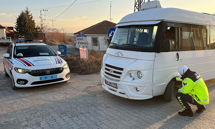 Mesut İnce,  Sektördeki Belirsizlik Minibüsçü ve Servisçi Esnafını Ciddi Şekilde Mağdur Ediyor