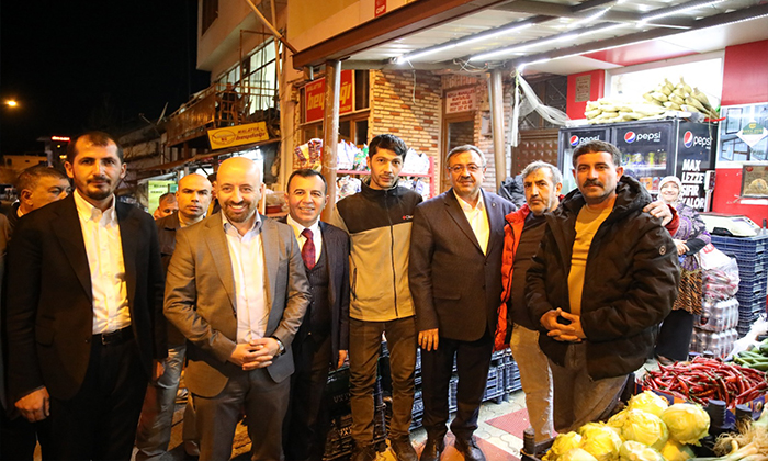 AK Parti Malatya İl Teşkilatı 68 Muhtar ve Esnafla Pütürge’de Gelinen Durumu Değerlendirdi