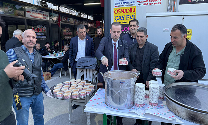 Başkan Karademir “Bayram Alışverişlerinizi  Konteyner Çarşı Esnaflarından Yapın”