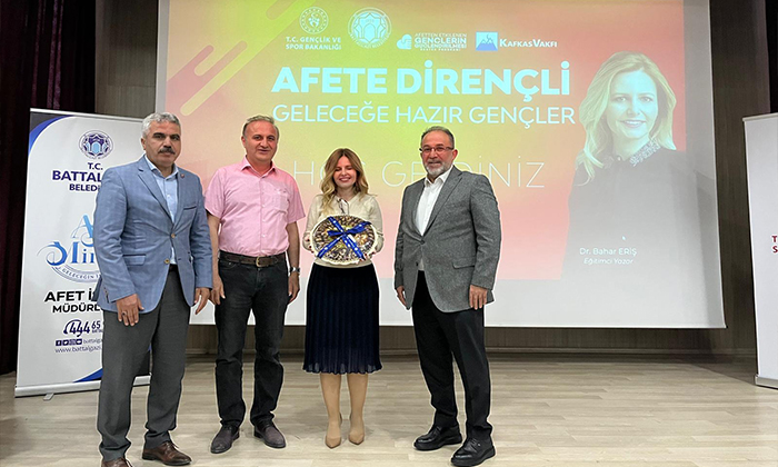 Battalgazi’de Gençlere Afetlere Karşı Bilinçli ve Dirençli Birey Olmanın Yolları Anlatıldı