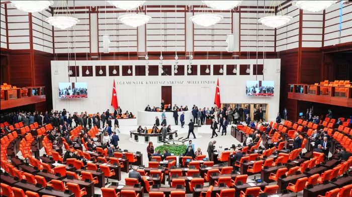 Nüfusu 5.000 ve Üzerinde Olan Yerleşim Yerlerinde Belediye Kurulmasının Önü Açıldı