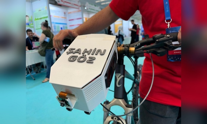 Malatya’li Lise Öğrenci, Görme Engelliler İçin Yapay Zeka Destekli Bisiklet Geliştirdi