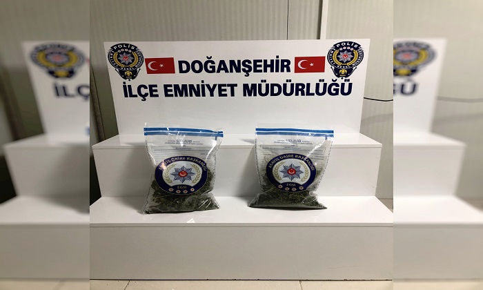 <strong>Doğanşehir’de Uyuşturucu Operasyonu: 752 Gram Esrar Ele Geçirildi</strong>