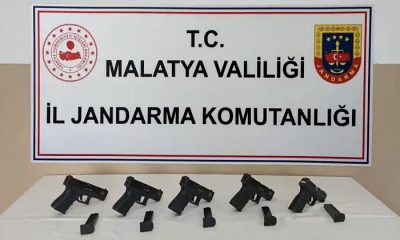 Jandarma Yeşilyurt’ta 5 Ruhsatsız Tabanca Ele Geçirdi: 1 Kişi Tutuklandı