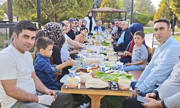 İnönü Üniversitesi’nde “Suna Bax’ın Yeri” Ev Yemekleriyle Öğrencilere Hizmet Ediyor